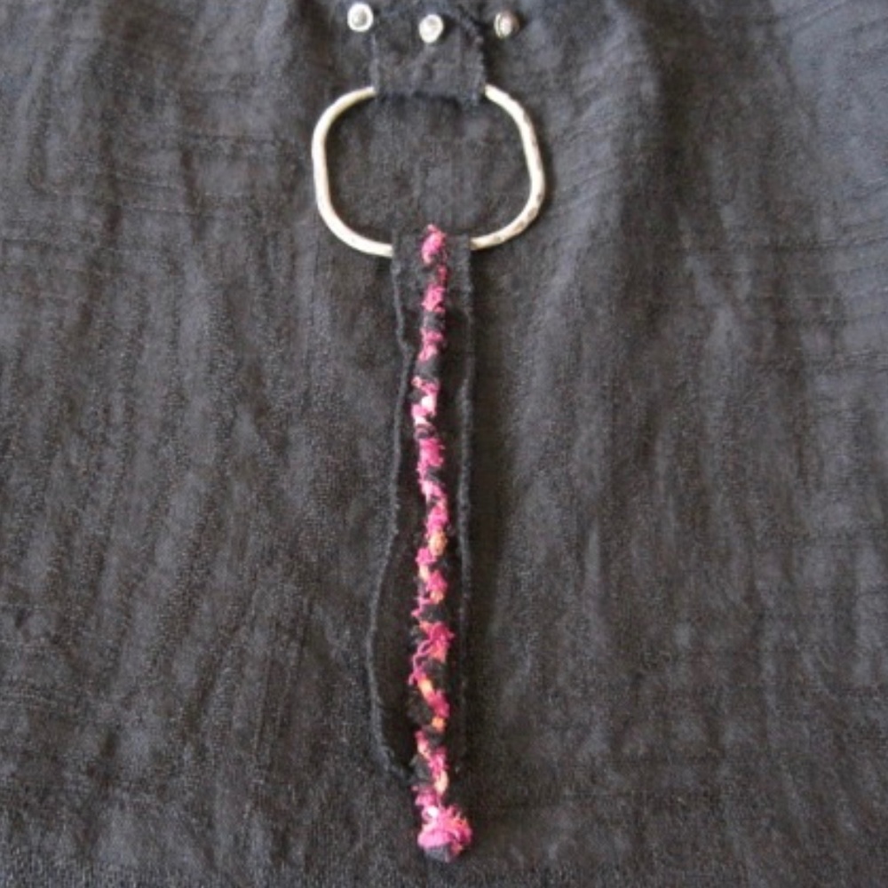 Caty Lesca Linen Top - Picture 5 of 9